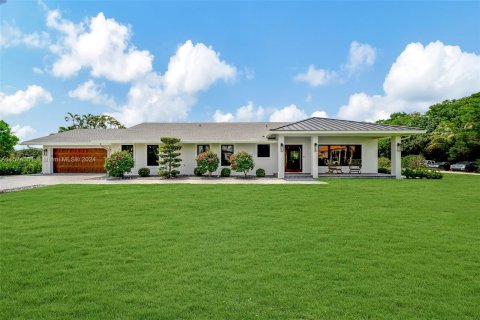 Villa ou maison à vendre à Davie, Floride: 4 chambres, 242.94 m2 № 1145413 - photo 2