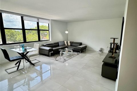 Copropriété à vendre à Aventura, Floride: 3 chambres, 128.21 m2 № 1328280 - photo 12