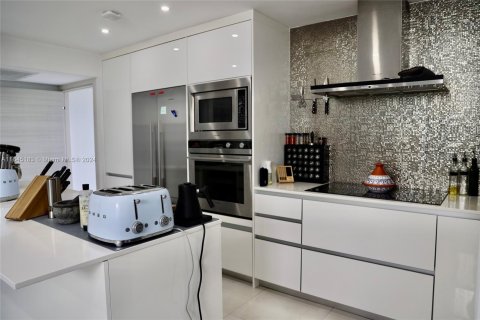 Condominio en venta en Aventura, Florida, 3 dormitorios, 128.21 m2 № 1328280 - foto 3