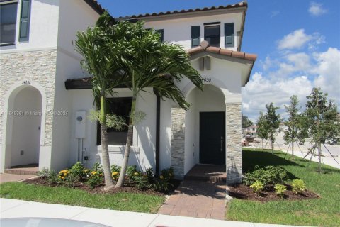 Townhouse in Homestead, Florida 3 bedrooms, 123.37 sq.m. № 1328324 - photo 1