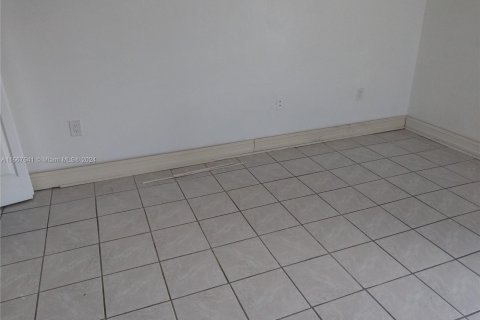 Copropriété à vendre à Miami, Floride: 2 chambres, 66.43 m2 № 1389626 - photo 4