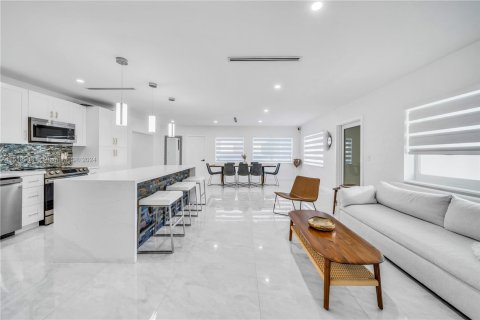 Villa ou maison à vendre à Miami, Floride: 4 chambres, 164.53 m2 № 1309924 - photo 26