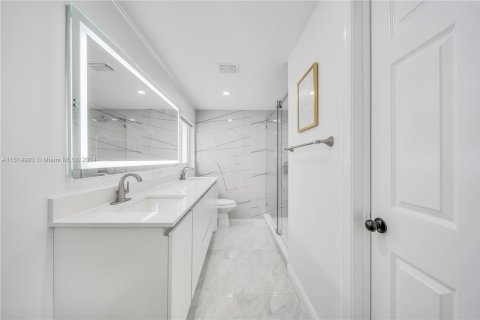 Casa en venta en Miami, Florida, 4 dormitorios, 164.53 m2 № 1309924 - foto 30