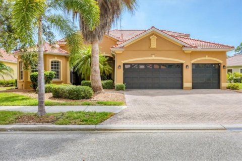 Villa ou maison à vendre à North Port, Floride: 5 chambres, 335.56 m2 № 1323406 - photo 1