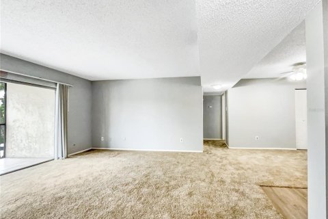 Condo in Tampa, Florida, 2 bedrooms  № 1313030 - photo 10