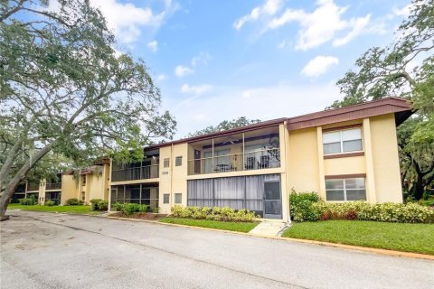 Condo in Tampa, Florida, 2 bedrooms  № 1313030 - photo 1