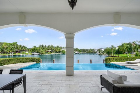 House in Coral Gables, Florida 8 bedrooms, 776.66 sq.m. № 711194 - photo 27