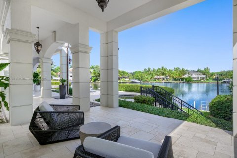 House in Coral Gables, Florida 8 bedrooms, 776.66 sq.m. № 711194 - photo 6