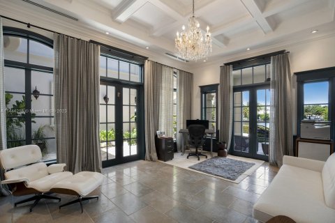 Villa ou maison à vendre à Coral Gables, Floride: 8 chambres, 776.66 m2 № 711194 - photo 5