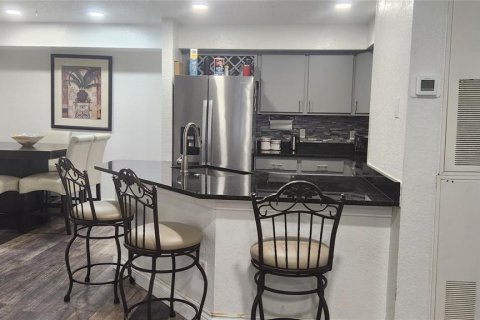 Condo in Altamonte Springs, Florida, 2 bedrooms  № 1346282 - photo 6