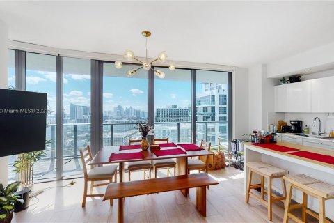 Condo in Miami, Florida, 2 bedrooms  № 278010 - photo 6