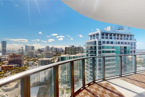 Condominio en alquiler en Miami, Florida, 2 dormitorios, 101.82 m2 № 278010 - foto 17