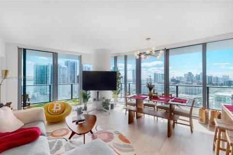 Copropriété à louer à Miami, Floride: 2 chambres, 101.82 m2 № 278010 - photo 2