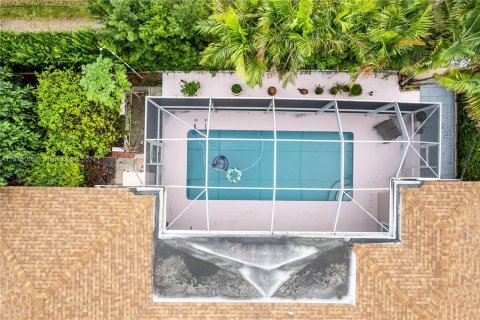 Villa ou maison à vendre à Miami Springs, Floride: 4 chambres, 293.57 m2 № 953695 - photo 8