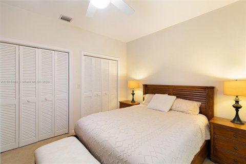 Casa en venta en Miami Springs, Florida, 4 dormitorios, 293.57 m2 № 953695 - foto 28