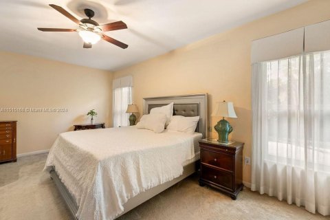 Casa en venta en Miami Springs, Florida, 4 dormitorios, 293.57 m2 № 953695 - foto 23