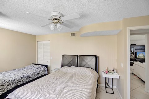 Condo in Sunny Isles Beach, Florida, 2 bedrooms  № 1210121 - photo 25