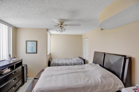 Condo in Sunny Isles Beach, Florida, 2 bedrooms  № 1210121 - photo 26