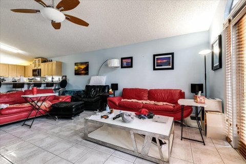 Casa en venta en Pembroke Pines, Florida, 3 dormitorios, 171.22 m2 № 1189879 - foto 27