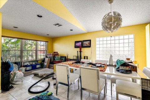 Casa en venta en Pembroke Pines, Florida, 3 dormitorios, 171.22 m2 № 1189879 - foto 30