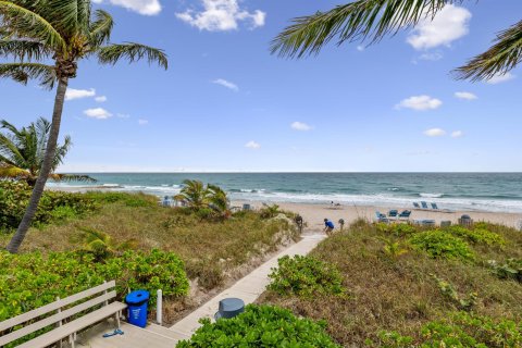 Copropriété à vendre à Highland Beach, Floride: 2 chambres, 132.48 m2 № 1189909 - photo 11