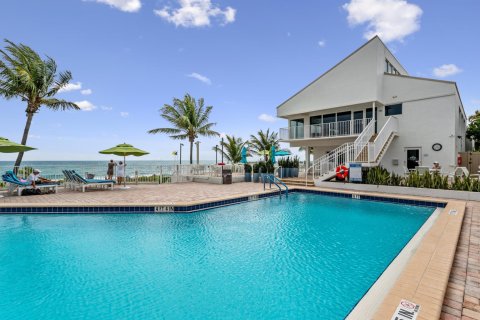 Copropriété à vendre à Highland Beach, Floride: 2 chambres, 132.48 m2 № 1189909 - photo 10