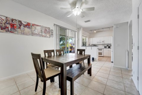 Casa en venta en Lake Worth, Florida, 3 dormitorios, 155.33 m2 № 1189880 - foto 17