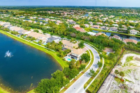 Villa ou maison à vendre à Lake Worth, Floride: 4 chambres, 330.45 m2 № 1118212 - photo 3