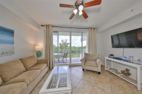 Townhouse in Ruskin, Florida 2 bedrooms, 110 sq.m. № 1303988 - photo 9