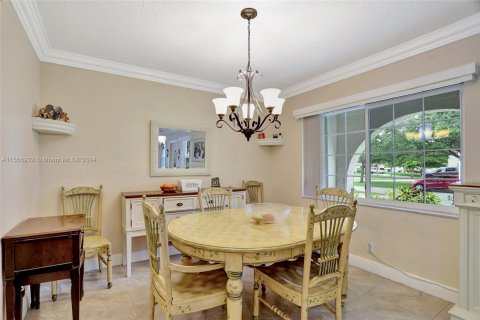 House in Coconut Creek, Florida 3 bedrooms, 163.23 sq.m. № 1078665 - photo 16