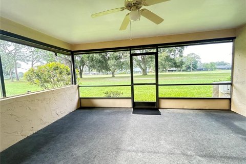 Townhouse in Winter Haven, Florida 2 bedrooms, 133.69 sq.m. № 1388831 - photo 21