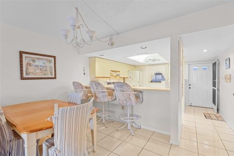 Condo in Punta Gorda, Florida, 2 bedrooms  № 1313509 - photo 7