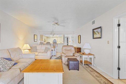 Condo in Punta Gorda, Florida, 2 bedrooms  № 1313509 - photo 4