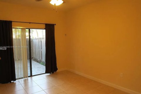 Townhouse in Homestead, Florida 3 bedrooms, 140.19 sq.m. № 1325295 - photo 8