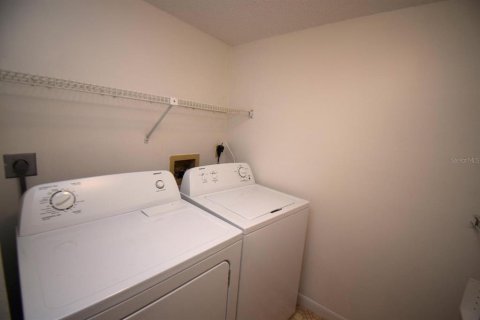 Condo in Greenacres, Florida, 2 bedrooms  № 1148494 - photo 15