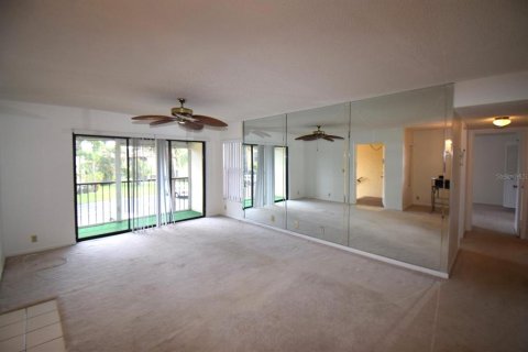 Condo in Greenacres, Florida, 2 bedrooms  № 1148494 - photo 4