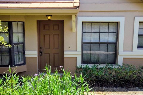 Townhouse in Tampa, Florida 2 bedrooms, 118.73 sq.m. № 1293494 - photo 4