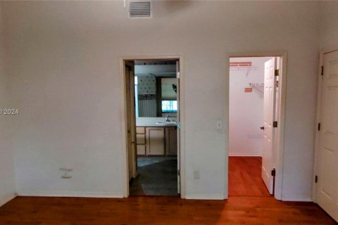 Adosado en venta en Tampa, Florida, 2 dormitorios, 118.73 m2 № 1293494 - foto 24