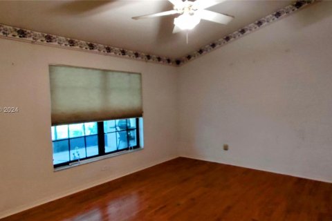 Townhouse in Tampa, Florida 2 bedrooms, 118.73 sq.m. № 1293494 - photo 7