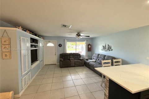 Casa en venta en Tamarac, Florida, 3 dormitorios, 111.39 m2 № 1272297 - foto 8