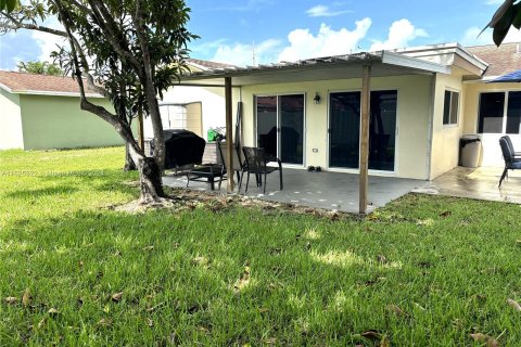 Casa en venta en Tamarac, Florida, 3 dormitorios, 111.39 m2 № 1272297 - foto 20