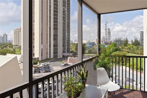 Condo in Aventura, Florida, 2 bedrooms  № 1272254 - photo 14