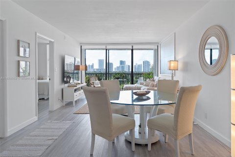 Condo in Aventura, Florida, 2 bedrooms  № 1272254 - photo 5