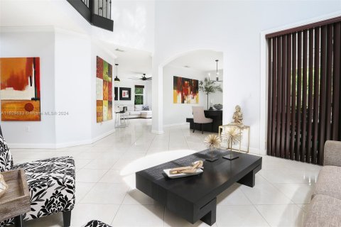 Villa ou maison à vendre à Miami, Floride: 4 chambres, 245.82 m2 № 1310608 - photo 18