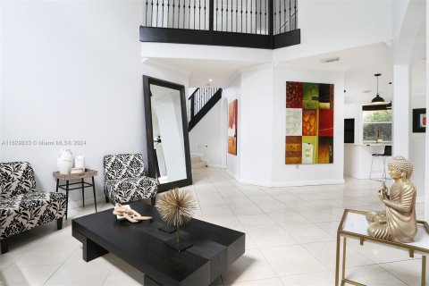 Villa ou maison à vendre à Miami, Floride: 4 chambres, 245.82 m2 № 1310608 - photo 16