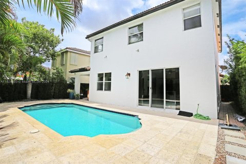 Casa en venta en Miami, Florida, 4 dormitorios, 245.82 m2 № 1310608 - foto 7