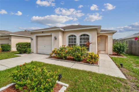 Casa en venta en Tampa, Florida, 3 dormitorios, 117.34 m2 № 1307470 - foto 2