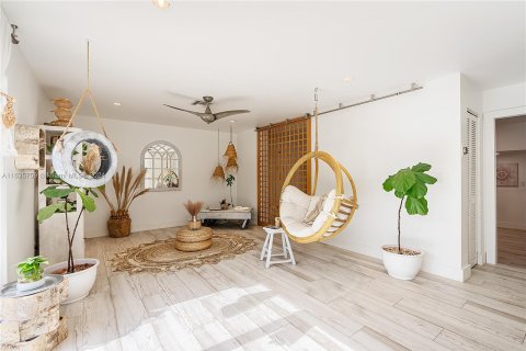 Casa en venta en Miami, Florida, 3 dormitorios, 182.74 m2 № 1305418 - foto 9