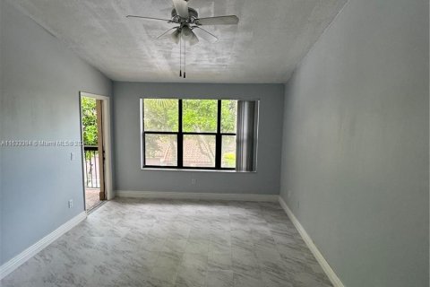 Copropriété à vendre à Pompano Beach, Floride: 1 chambre, 55.74 m2 № 1305714 - photo 1