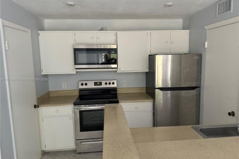 Copropriété à vendre à Pompano Beach, Floride: 1 chambre, 55.74 m2 № 1305714 - photo 3